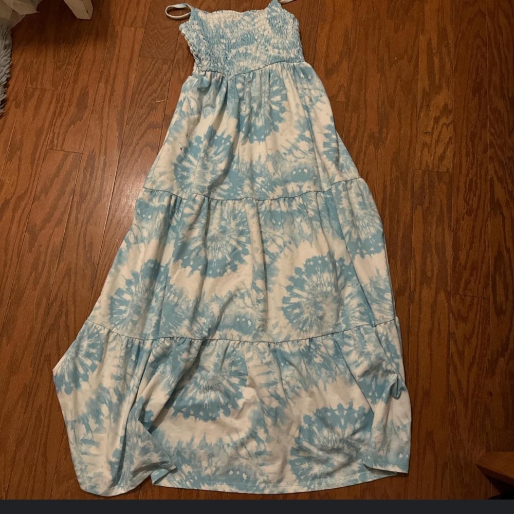 32 Degrees Blue and White Tie-Dye Maxi Dress
